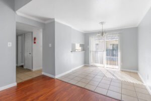 Interiors with wood floor and ceramic tile available in all our apartment for rent in houston.